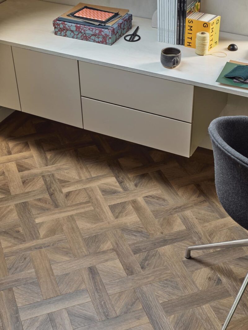 Vinil | Furrowed Oak in Basket Weave